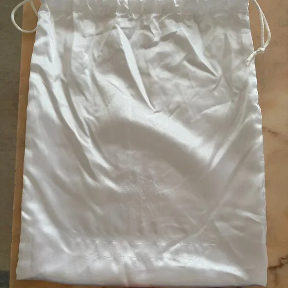 Grace Love Lace Gabriela silk chiffon cathedral veil NWT - Picture 8 of 8